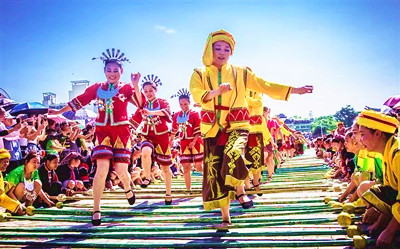 海南黎族三月三节：以歌会友，以舞传情
