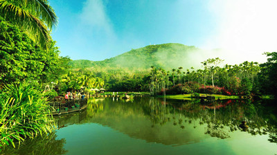 呀诺达雨林文化旅游区：雨林观光、文化风情、健康养生