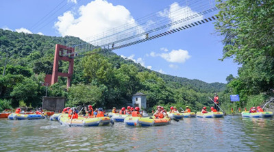 五指山水满河热带雨林风景区：让人回归自然，流连忘返