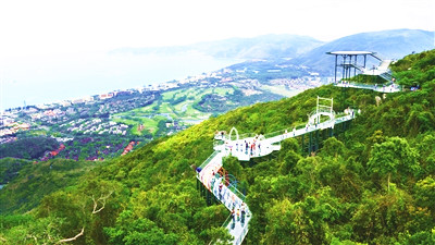 三亚推出近700款精选产品为游客送上“夏日海岛狂欢礼包”